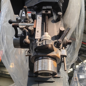 CNC-Configurable 6Hw Vertical Horizontal Universal Turret <strong>Milling</strong> <strong>Machine</strong> New 220V <strong>with</strong> Rotatable Head Tailstock Guide Rails - Product Image 5