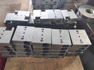 Pression nominale double effet personnalisée 350bar cylindre de bloc carré à trois tiges pour pousser le cylindre hydraulique - Product Image 6