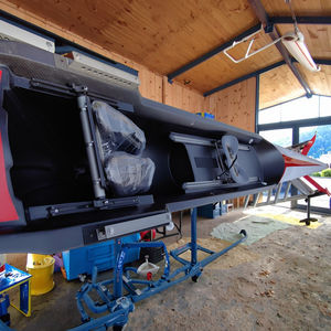 Bateau à rames <span class=keywords><strong>FISA</strong></span> 1X: bateau de course de concurrents en fibre de carbone - Product Image 3