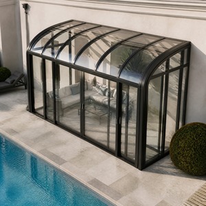 Véranda moderne <span class=keywords><strong>de</strong></span> luxe personnalisée en alliage d'aluminium noir avec toit arqué et porte coulissante pour <span class=keywords><strong>piscine</strong></span> - Product Image 2