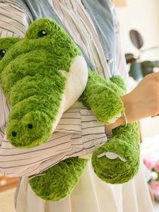 Kinqee בובה חדשה dm/oem צעצוע תנין רך חמוד ישיבה יפה תנין ירוק אישית תנין קטיף צעצוע - Product Image 6