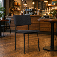Chaise de salle à manger moderne minimaliste en tissu gris foncé, chaise d'appoint rembourrée avec pieds en métal noir pour café et restaurant