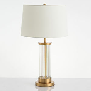 <span class=keywords><strong>Lampe</strong></span> <span class=keywords><strong>de</strong></span> table <span class=keywords><strong>de</strong></span> <span class=keywords><strong>chevet</strong></span> <span class=keywords><strong>de</strong></span> luxe traditionnelle en verre avec tube LED décoré, base en laiton doré, revêtement en tissu, vente chaude - Product Image 1