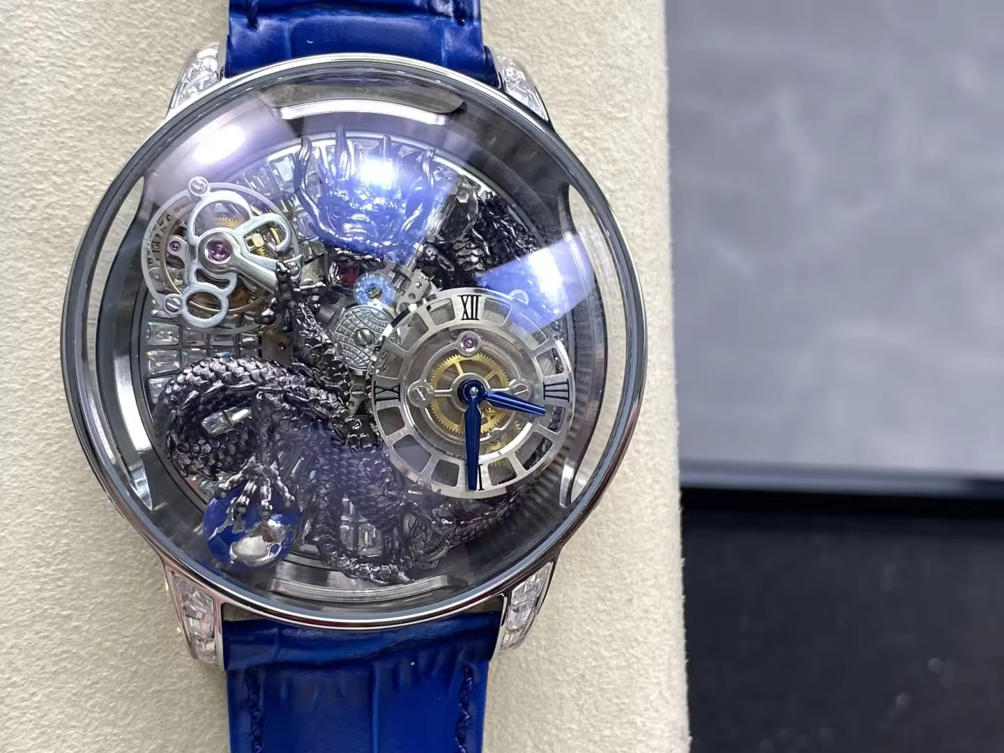 Black dragon silver case