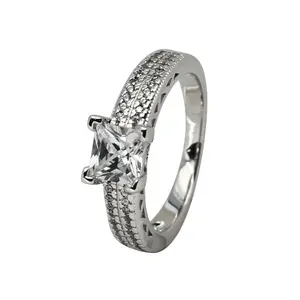 Luxury High Quality Jewelry Four Prong Setting Diamond Princess Cut Zircon Pave Engagement Bands Gifts 925 Sterling Silver Rings