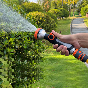 Pistola de agua Huabangshi con mango recto, 8 funciones, pulverización variable con pulsador, para riego de plantas y lavado de autos - Product Image 1