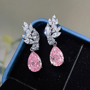 Boucles d'oreilles scintillantes en forme de poire avec feuilles florales pour femmes, bijoux élégants et tendance - Product Image 2