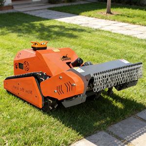 آلة قص الأعشاب الزراعية المجنزرة ذات التحكم عن بعد من LAWNIO، قادرة على توفير خدمات مخصصة لجميع التضاريس - Product Image 1