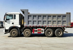 Camion benne d'occasion Sinotruk HOWO 6x4, moteur Weichai 400 CV, benne arrière hydraulique robuste pour le transport <span class=keywords><strong>de</strong></span> minerai, sable, travaux <span class=keywords><strong>de</strong></span> terrassement et boues - Product Image 2