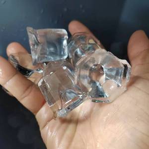 150kg 500kg 1000kg/día 23 gramos 35 gramos 40 gramos Cubo en forma de corazón Fabricante de cubitos de hielo comercial personalizado Máquina de hielo - Product Image 5