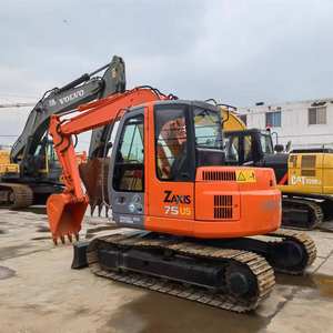 Excavatrice sur chenilles Hitachi ZX75 d'occasion 2016, 90% neuve, excellent état, poids opérationnel 7000 kg, godet 0,33 m, moteur - Product Image 1