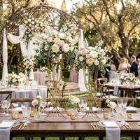 Support floral de mariage moderne en fil métallique doré et blanc, élégant, pour allée centrale, grand vase, centre de table pour événements et fêtes