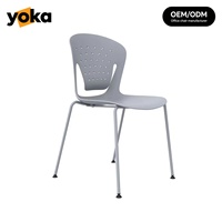 Chaise de formation ergonomique moderne avec base en acier statique, idéale pour les salles de classe, les amphithéâtres, les salles de discussion et les bureaux.