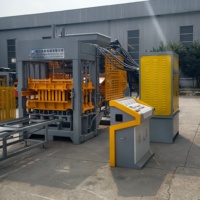 Machine de formage de blocs de béton 8-15 pour la production de pavés et de bordures en Ouzbékistan