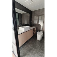 Maison capsule moderne modulaire de luxe en acier léger, écologique, entièrement meublée avec salle de bain et cuisine, pour usage en station balnéaire
