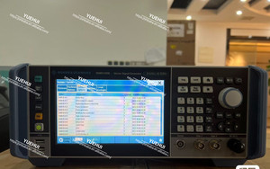 Un generatore di segnale vettoriale Rohde & Schwarz R & S SMBV100B 6GHZ con molte opzioni YH - Product Image 2