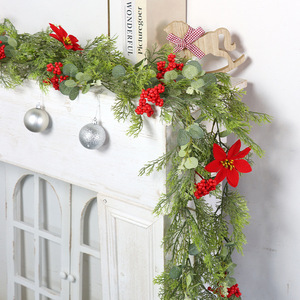 Guirnalda navideña fácil de conseguir con bayas rojas y flores de 2 m para decoración de pared del hogar - Product Image 1