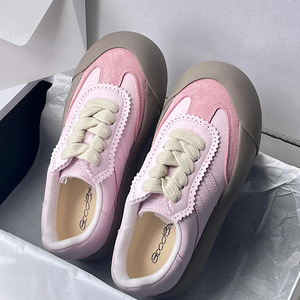 Scarpe Retrò Stile 'Pantofola' per Uomo e Donna, Originali con Suola Spessa e Punta Larga, Stile 'Adorable Bread Board' - Product Image 5