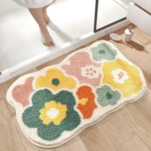 YOULTTAN Motif Floral Antidérapant Absorbant l'Eau Polyester TPR Backed Tapis De Bain Tapis De Salle De Bain Capitonné - Product Image 1