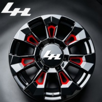 Jantes de voiture forgées monobloc entièrement personnalisées 17-24 pouces, noir brillant avec accents argent et rouge, rayons robustes, couleur et logo personnalisés, compatibles avec tous les véhicules