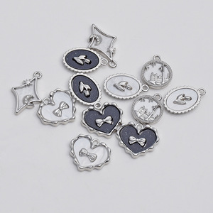Pendentif en alliage en forme de cœur, nœud et tulipe pour la fabrication de boucles d'oreilles, composants de bijoux en alliage de zinc plaqué GJ85 - Product Image 3