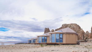 Diamond House Plateau: Casa Vacanze Prefabbricata in Legno, Hotel Glamping con Ampia Terrazza e Vista Panoramica - Product Image 4
