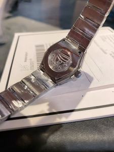 Montres mécaniques élégantes et vintage de créateur, tendance et très vendues ; Montres pour femmes de haute qualité avec cadran violet - Product Image 4