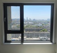 Ventana Abatible de Aluminio con Doble Acristalamiento Aislante, Insonorizada, de Alta Eficiencia Energética, para Viviendas Residenciales Modernas