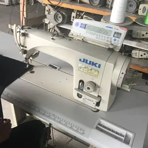 JUKI-9000B अच्छी स्थिति में एकल सुई लॉक-सिलाई औद्योगिक सिलाई मशीन