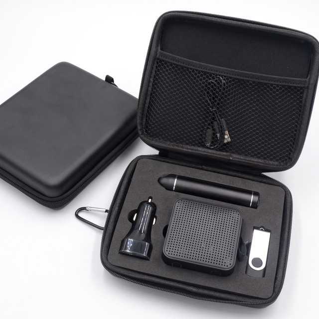 Customized 2023 New Arrival Promotional Usb Electronic Gadgets Usb Travel Kit With Power Bank Speaker Car Charger and Usb Drive