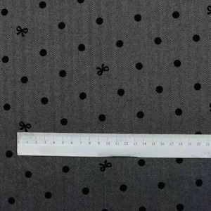 Tessuto Jacquard in Poliestere Nais Viola Nero Grigio a Pois con Fiocco e Linee in Twill per Abiti, Giacche e Accessori da Matrimonio - Product Image 6