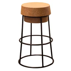 <span class=keywords><strong>Tabouret</strong></span> de <span class=keywords><strong>bar</strong></span> haut en liège de style unique et traditionnel avec cercle fer métal fait à la main rétro moderne pieds naturels bois noir - Product Image 1