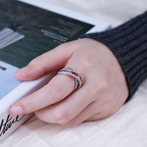 Bague de fiançailles de luxe personnalisée en or blanc massif 18 carats plaqué rhodium, design croix, saphir coloré taille princesse, bijoux fins - Product Image 2