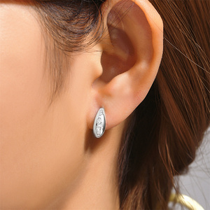 Boucles d'oreilles CANNER en or vermeil 18 carats, bijoux en argent sterling 925, boucles d'oreilles à clous en zircon en forme de C pour femmes - Product Image 3