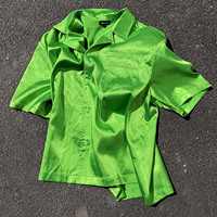 Chemises pour hommes de première qualité, fabrication haut de gamme, manches courtes, logo personnalisé, tissu nylon, coupe ample, fermeture éclair, chemise noire en nylon
