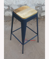 Tabouret de bar industriel empilable de 24 pouces en fer et bois, écologique, pour la maison, la cuisine, la salle à manger, le restaurant - Vente en gros