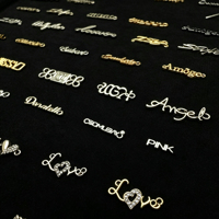 Étiquettes en métal personnalisées pour vêtements, sacs et chaussures - Étiquettes de vêtements lavables à bords découpés au laser, à coudre, couleurs et tailles personnalisables