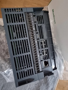 Contrôleur PLC industriel TM241CE40R TM241CE24R TM241CE48R TM241CE64R - Product Image 4