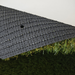 Échantillons gratuits Gazon synthétique résistant aux UV Gazon doux ignifuge 40mm d'épaisseur Faux gazon artificiel Gazon <span class=keywords><strong>Rouleau</strong></span> de tapis - Product Image 3