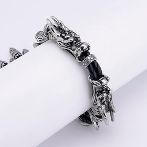 Pulsera de Acero Inoxidable con Diseño Geométrico Punk de Dragón <span class=keywords><strong>para</strong></span> <span class=keywords><strong>Hombre</strong></span>, Chapada en Oro de 18K, Estilo <span class=keywords><strong>Tatuaje</strong></span>, Joyería Moderna al por Mayor - Product Image 3