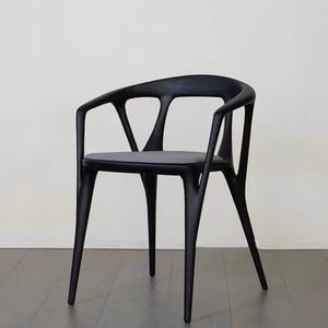 كراسي طعام وراحة بتصميم قروسطي على الطراز الاسكندنافي الرجعي، إبداعية وبسيطة، مع مساند ذراع فولاذية ومسند ظهر على شكل فرع شجرة - Product Image 2