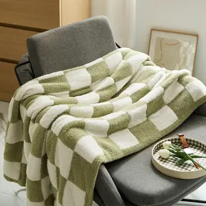 Wholesale New Hot-selling Microfiber United Fashion Checkered 100% Polyester Knitted Throw Blanket For Autumn Winter QPG