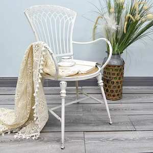 Chaise de salle à manger/café INNOVA en bois industriel blanc, style vintage rustique et écologique, idéale pour les événements de mariage - Product Image 5