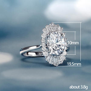 Anello di Fidanzamento F1297 con Diamante Taglio Ovale in Oro Bianco, Diamante Naturale Colore D, Gioielli da Donna - Product Image 4