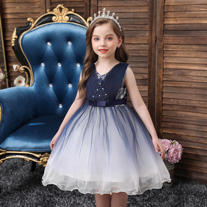 <span class=keywords><strong>Blue</strong></span> V Blossom girl Air - Series Princess Une fille de 10 ans. - Product Image 1