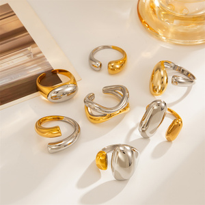 Bague empilable en acier inoxydable 18K étanche pour femme – Accessoire tendance pour elle, bijou de mode féminin à porter au doigt - Product Image 4