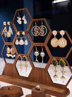 Présentoir de bijoux en bois de noyer noir, support de rangement pour bagues, présentoir de bijoux, cadeau pour femme, boucles d'oreilles, support suspendu