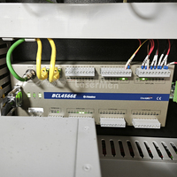 Machine de découpe laser à fibre fermée avec vis à billes, table en marbre 800*800mm, contrôle CypCut, pour le traitement de précision des pièces métalliques
