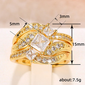 Set di Tre Anelli Curvi con Zirconi Quadrati per Donne, Gioielli di Moda con Micro Pavé per Fidanzamento - Product Image 5