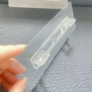 Support adhésif en PVC pour étagère, crochet simple transparent 14 cm x 6 cm pour étagères et cloisons de placards - Product Image 1